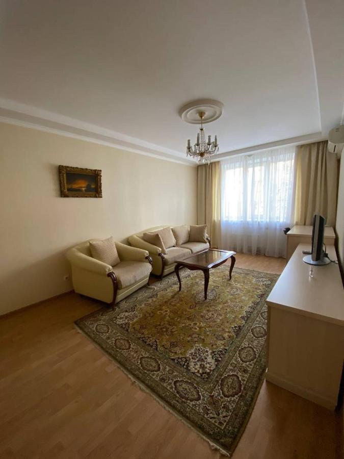 Apartment Mala Zhytomyrska 10 Kiev Bagian luar foto